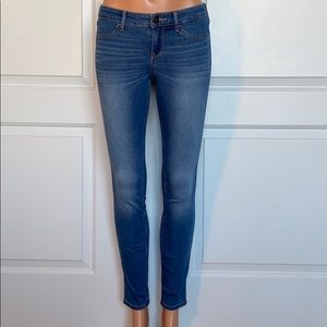 HOLLISTER ADVANCED STRETCH JEAN LEGGINGS